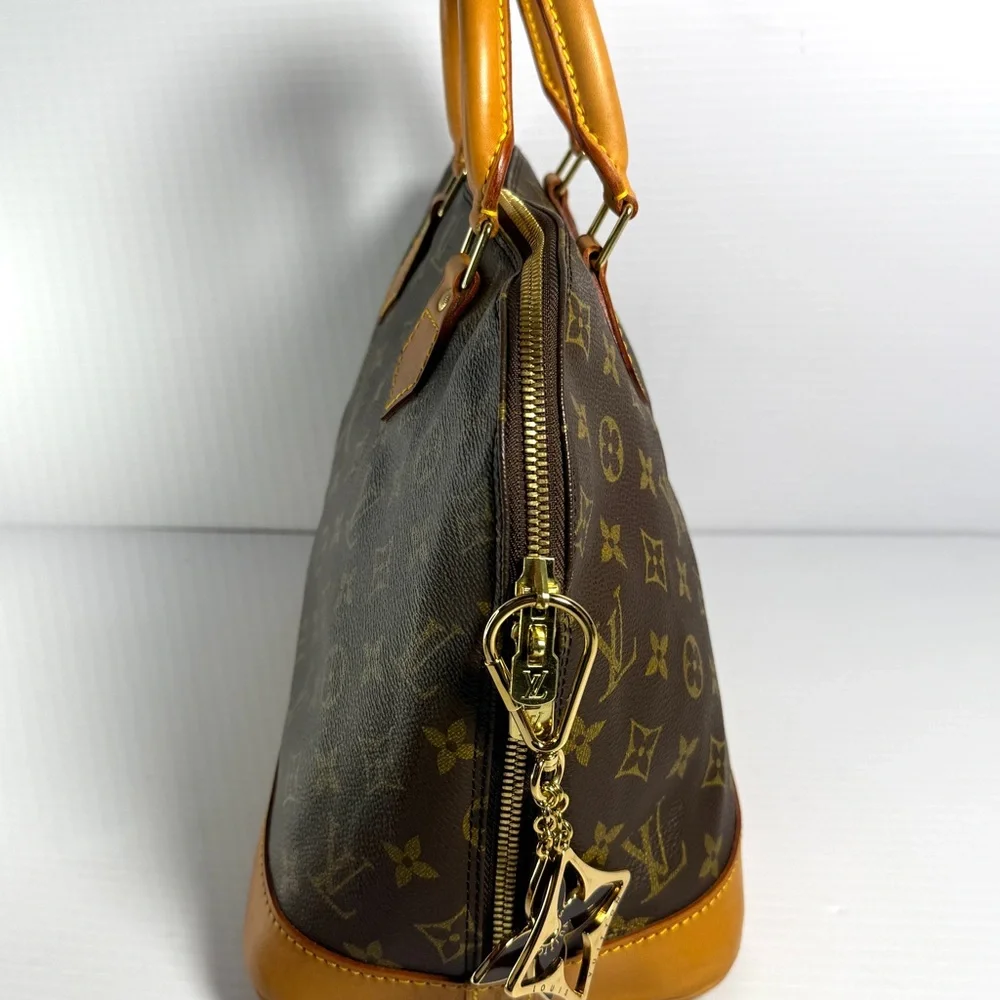 Authentic LV Monogram Alma and Louis Vuitton Keychain. - Picture 11 of 16